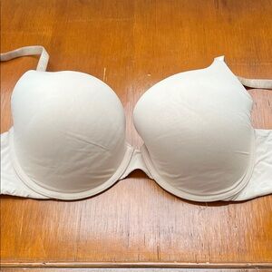 Victoria’s Secret Women's Cream Bra